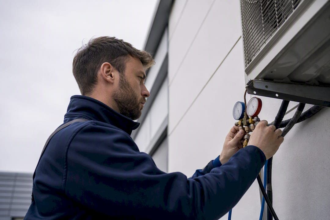 Do UK businesses actually need an aircon maintenance contract?